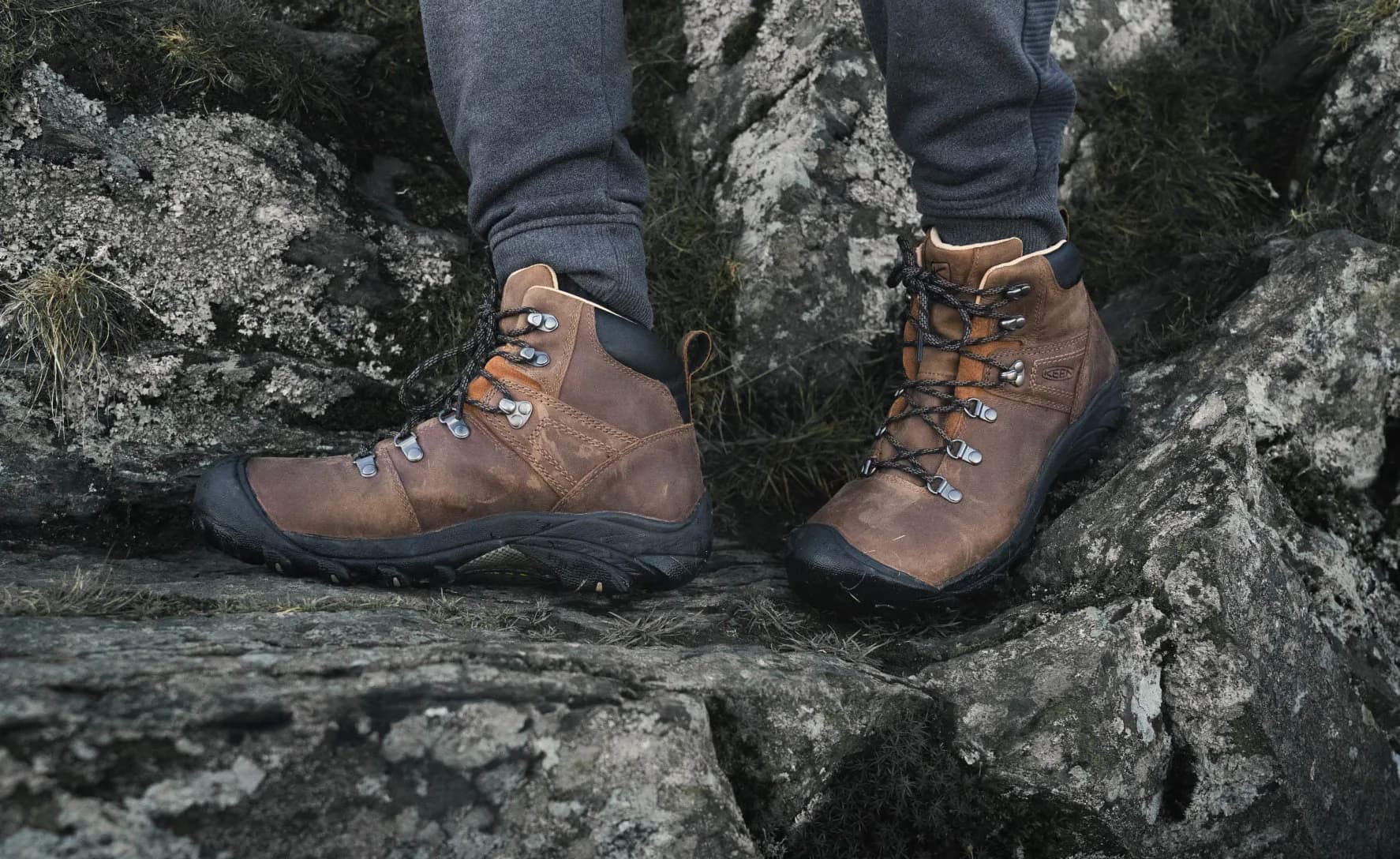 post-7 Best Mountain Climbing Boots Leather for Men and Women