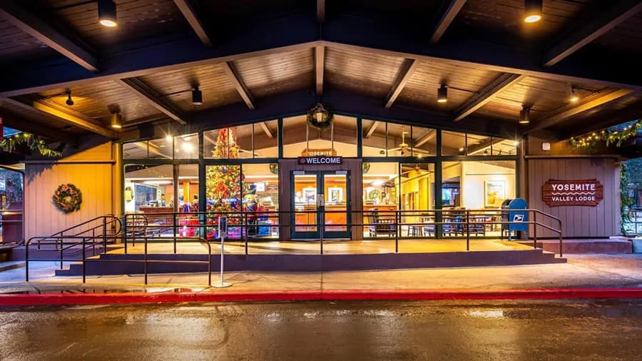 Yosemite Valley Lodge is a popular option for families and big groups due to its convenient location near Yosemite Falls
