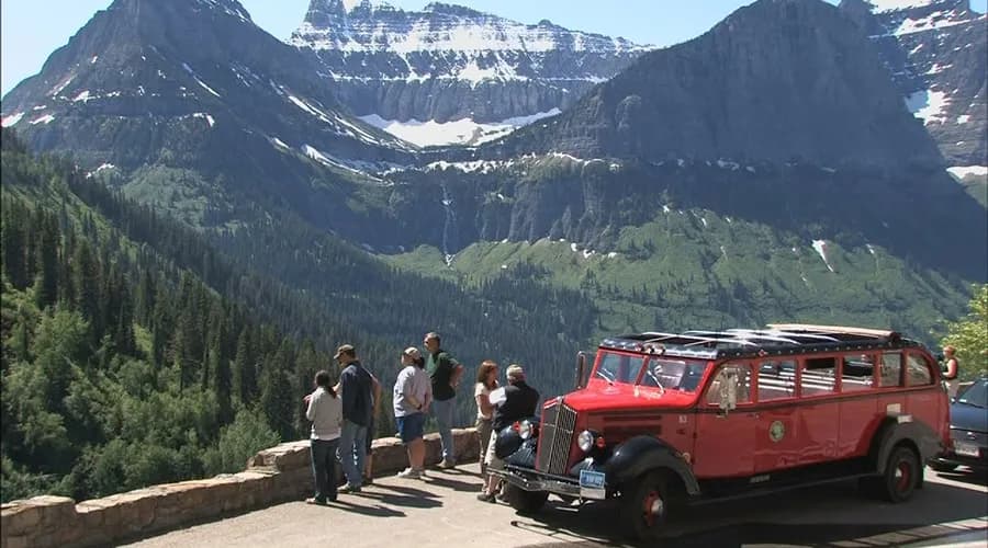 Bus Tours in Glacier National Park