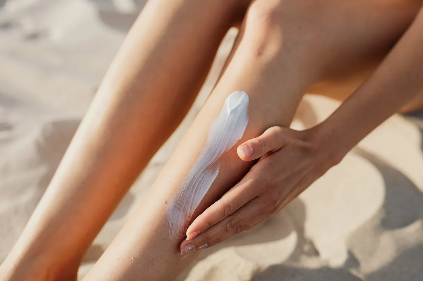 post-How Long to Wait to Swim after Putting On Sunscreen: Did you Know?