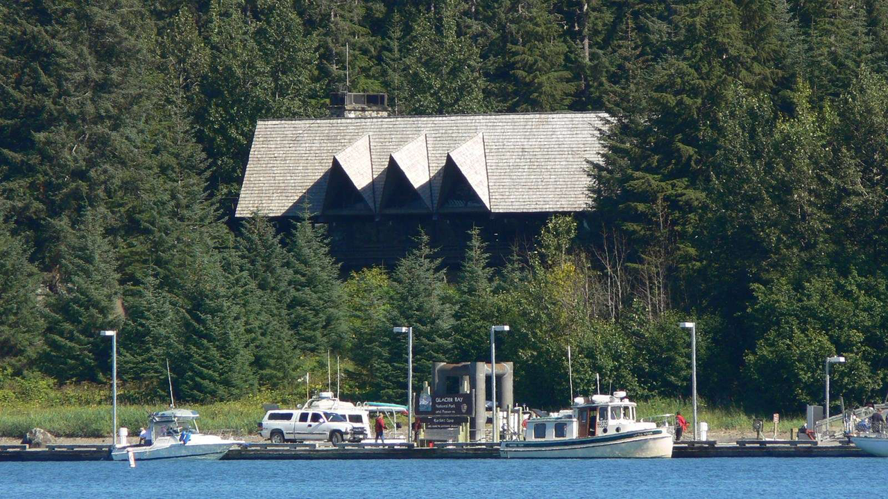 Glacier Bay Lodge