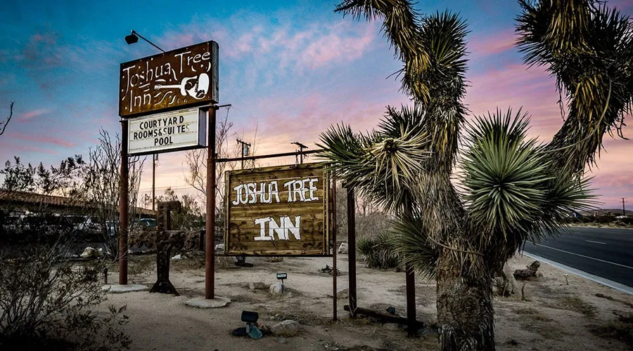 The Joshua Tree Inn is situated just six miles away from the stunning Joshua Tree National Park