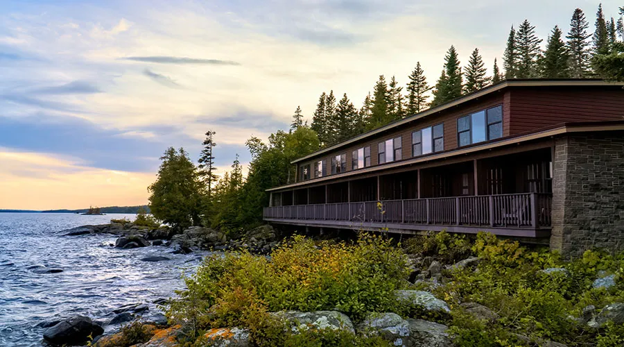 Rock Harbor Lodge