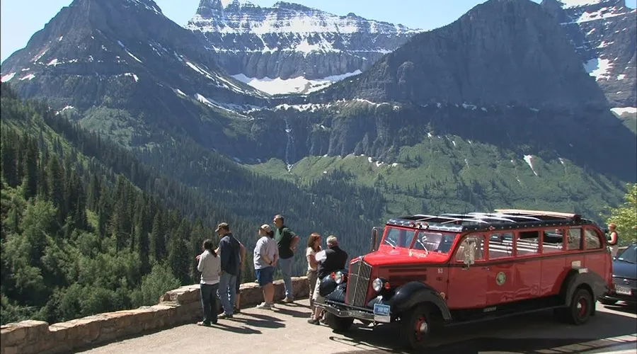 Bus Tours in Glacier National Park