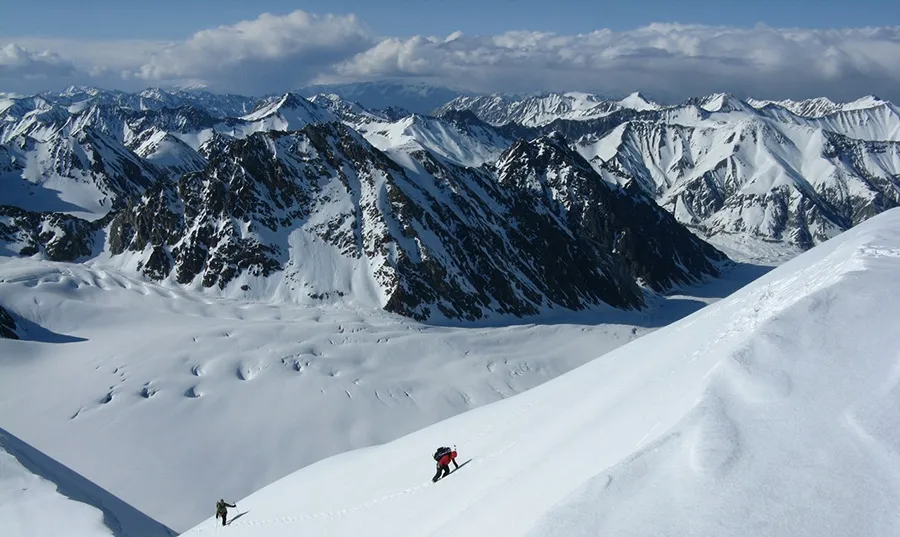 Peaks taller than 10,000 feet have glaciers