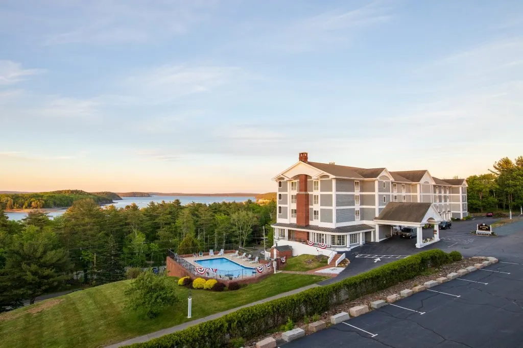 resorts near acadia national park