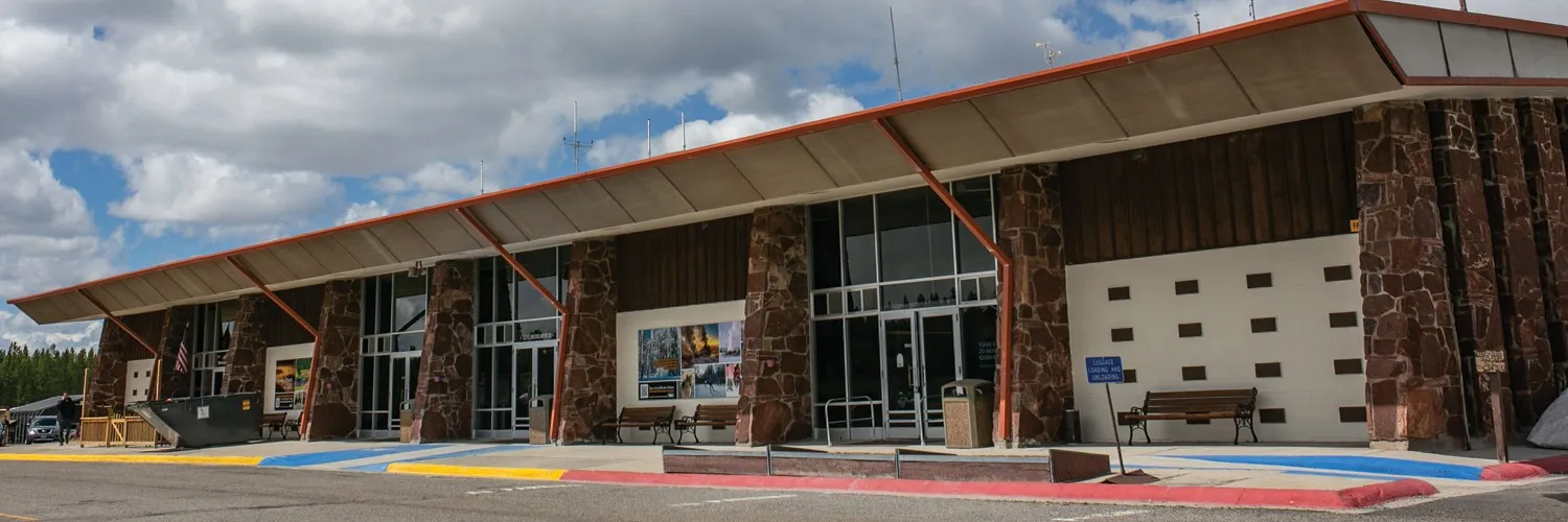 airports near yellowstone national park