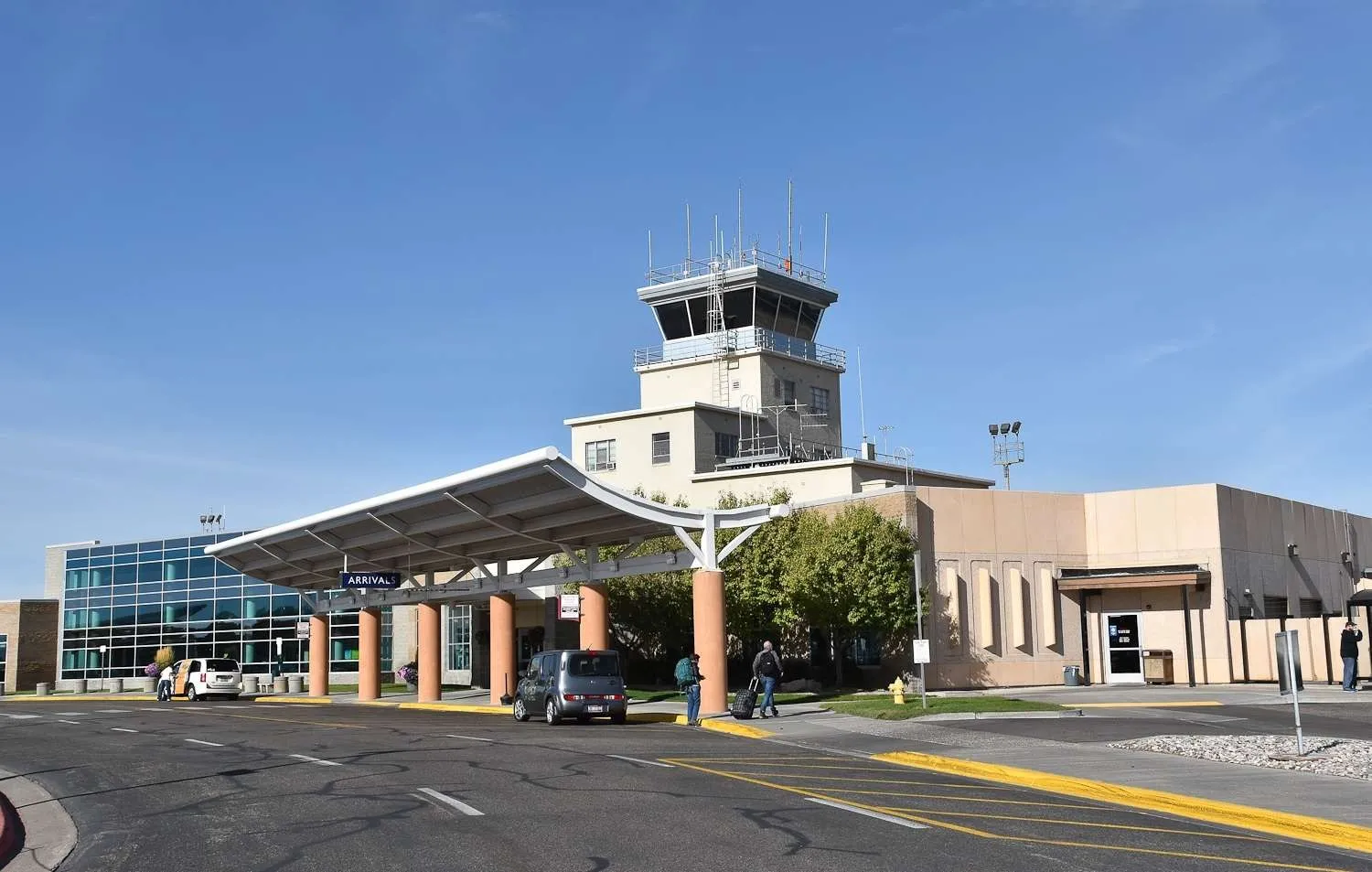 airports near yellowstone national park