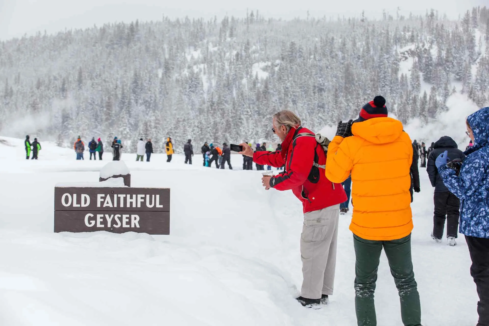 best time to visit yellowstone national park