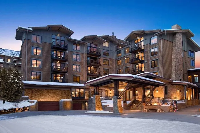hotels near yellowstone national park
