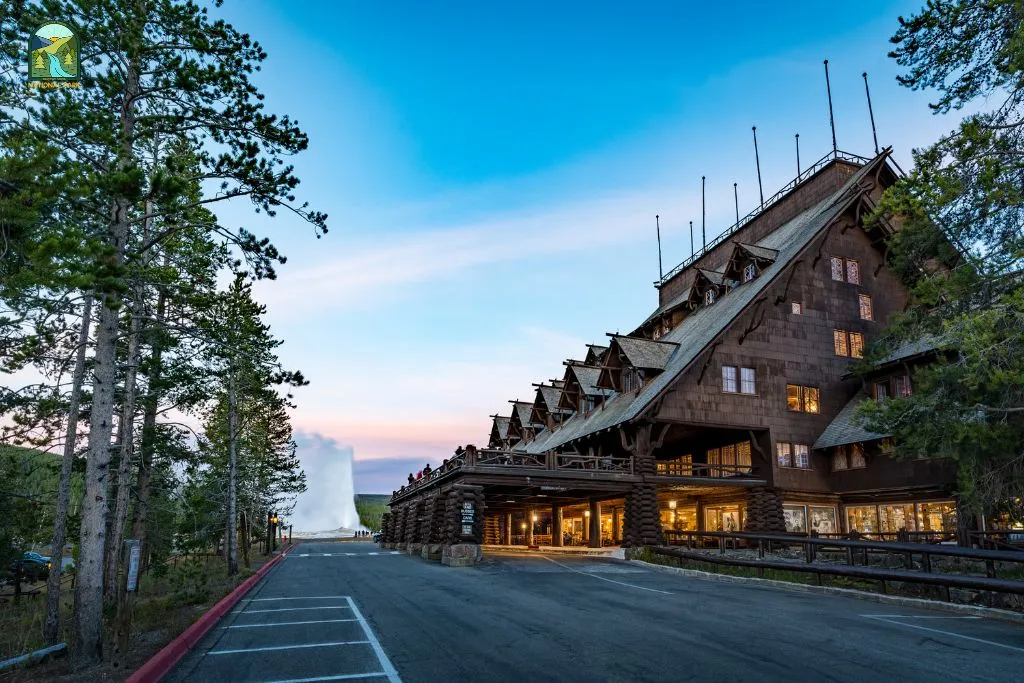 things to do in yellowstone national park