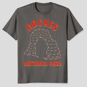 Christmas Arches National Park Delicate Arch T-Shirt