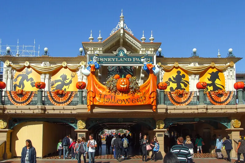 best places to travel for halloween