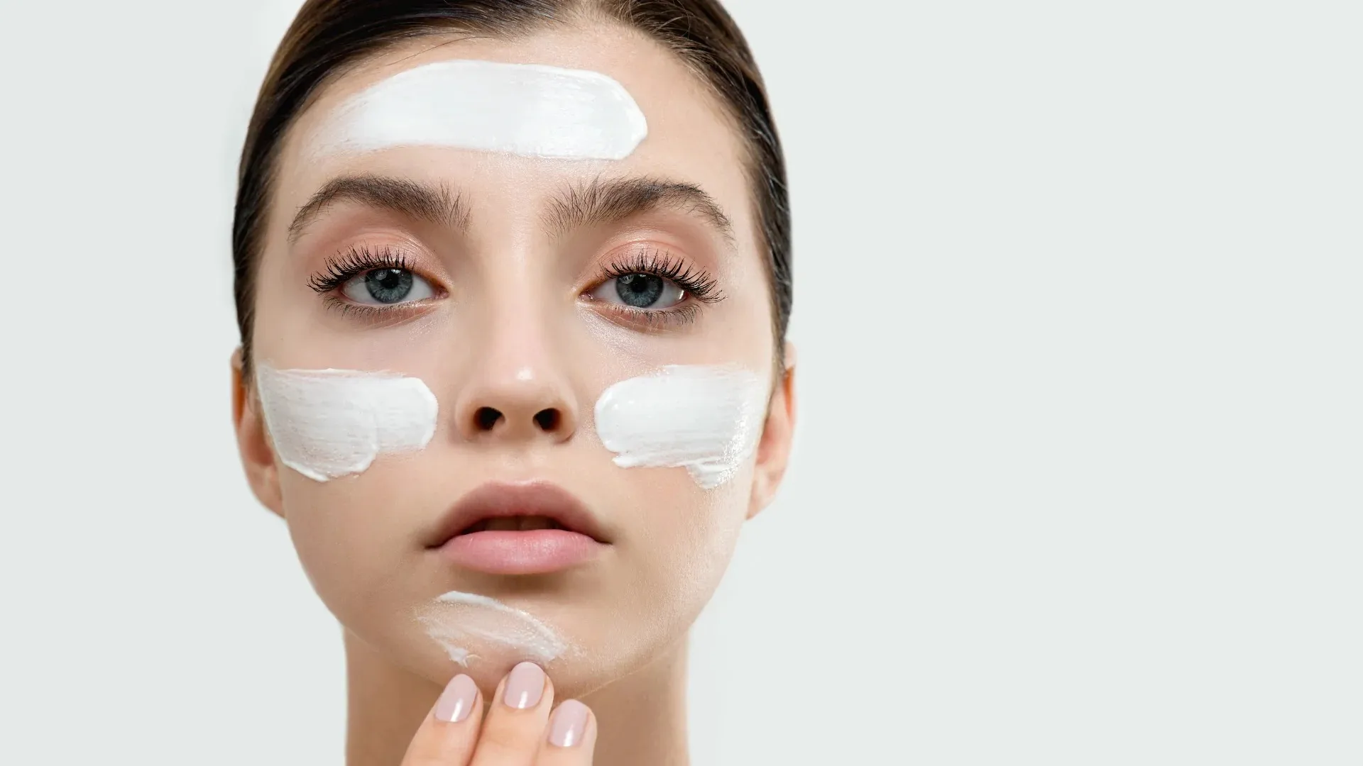 how to apply sunscreen