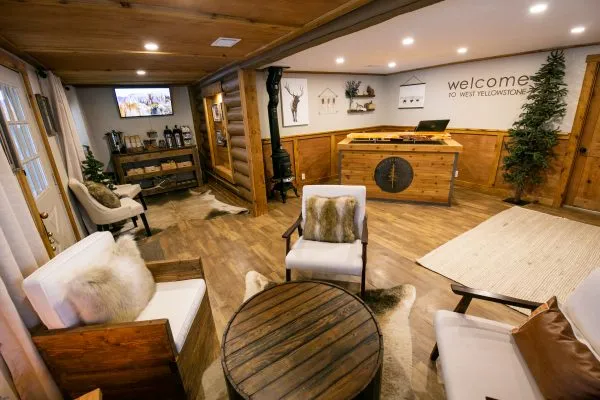 cheap hotels near yellowstone national park