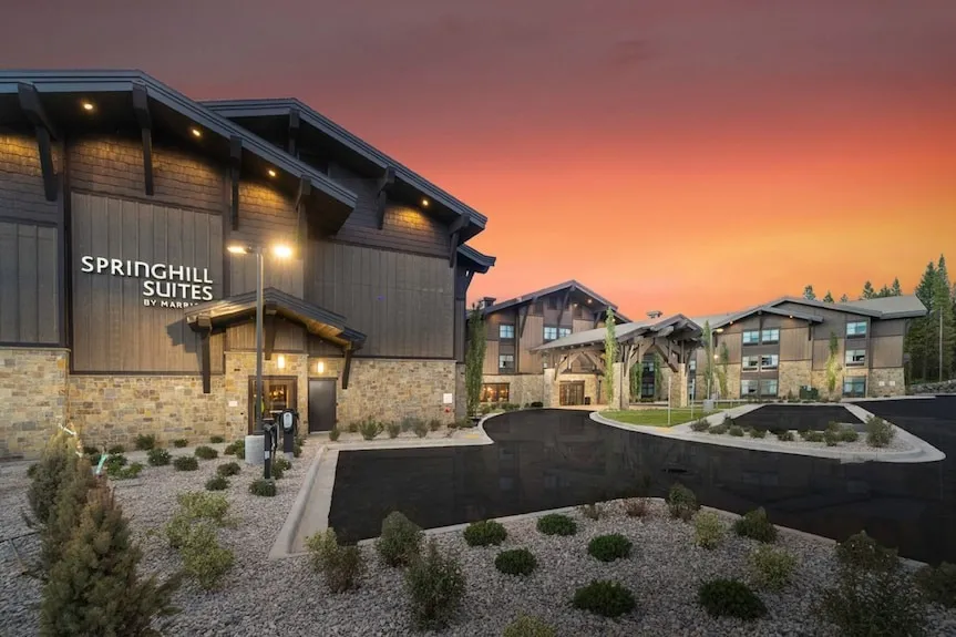 cheap hotels near yellowstone national park