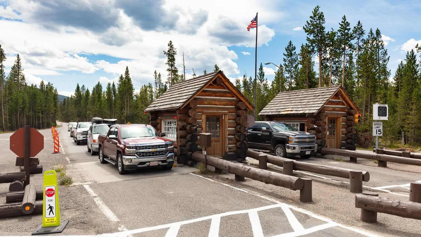 cities near yellowstone national park