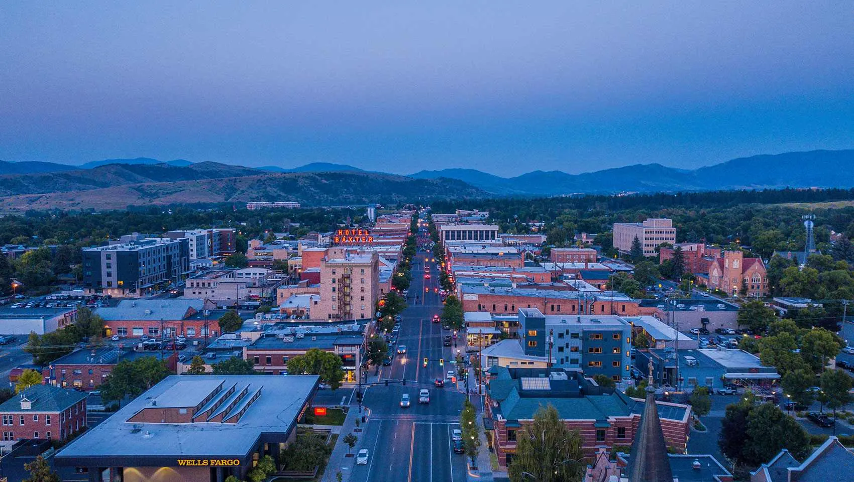 cities near yellowstone national park