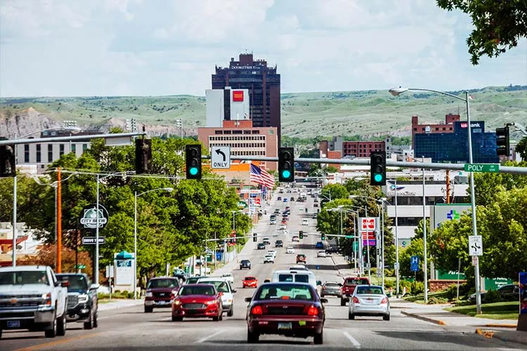 cities near yellowstone national park