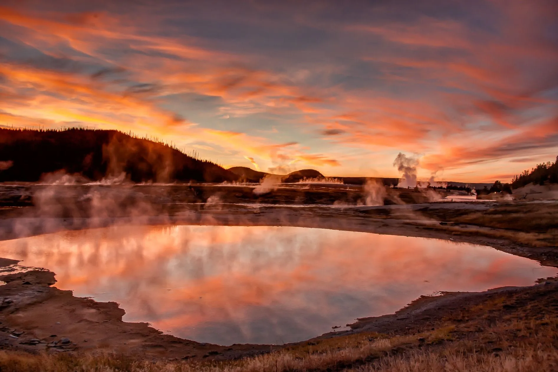 sunrise in yellowstone national park
