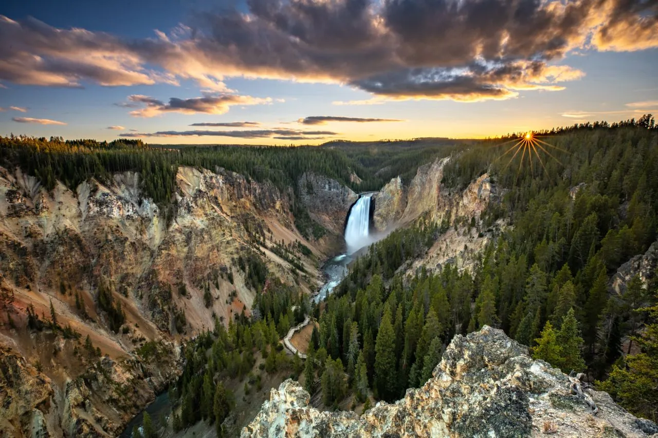 sunrise in yellowstone national park