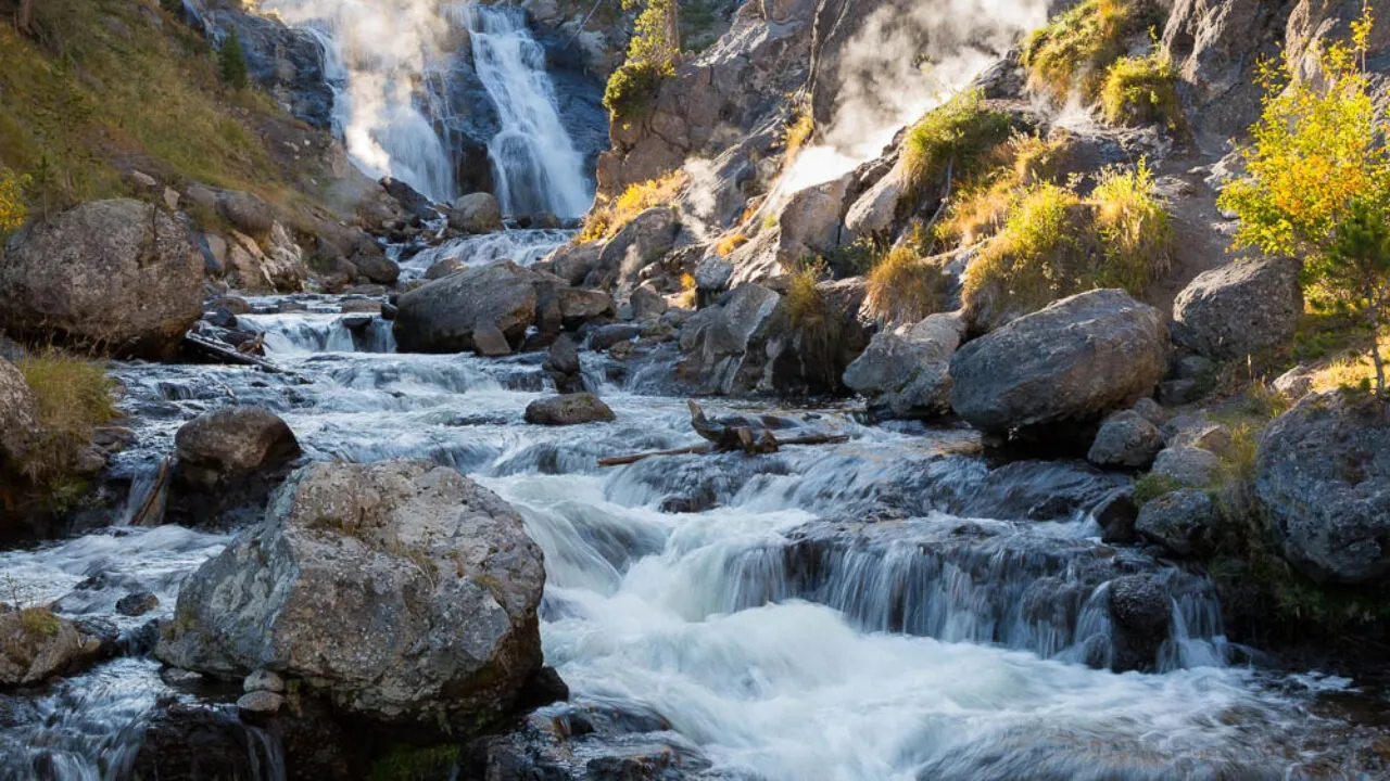 yellowstone national park waterfalls