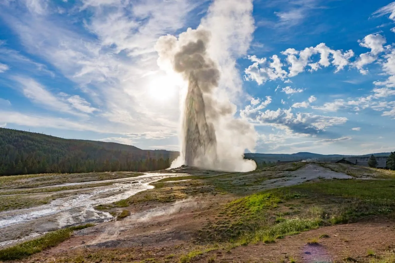 yellowstone national park west entrance