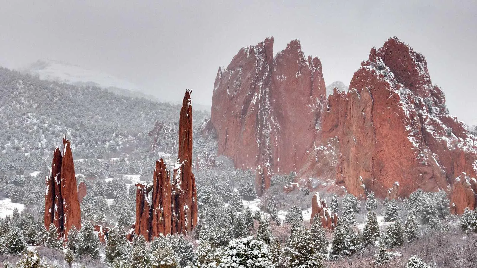 winter hiking trails in the USA