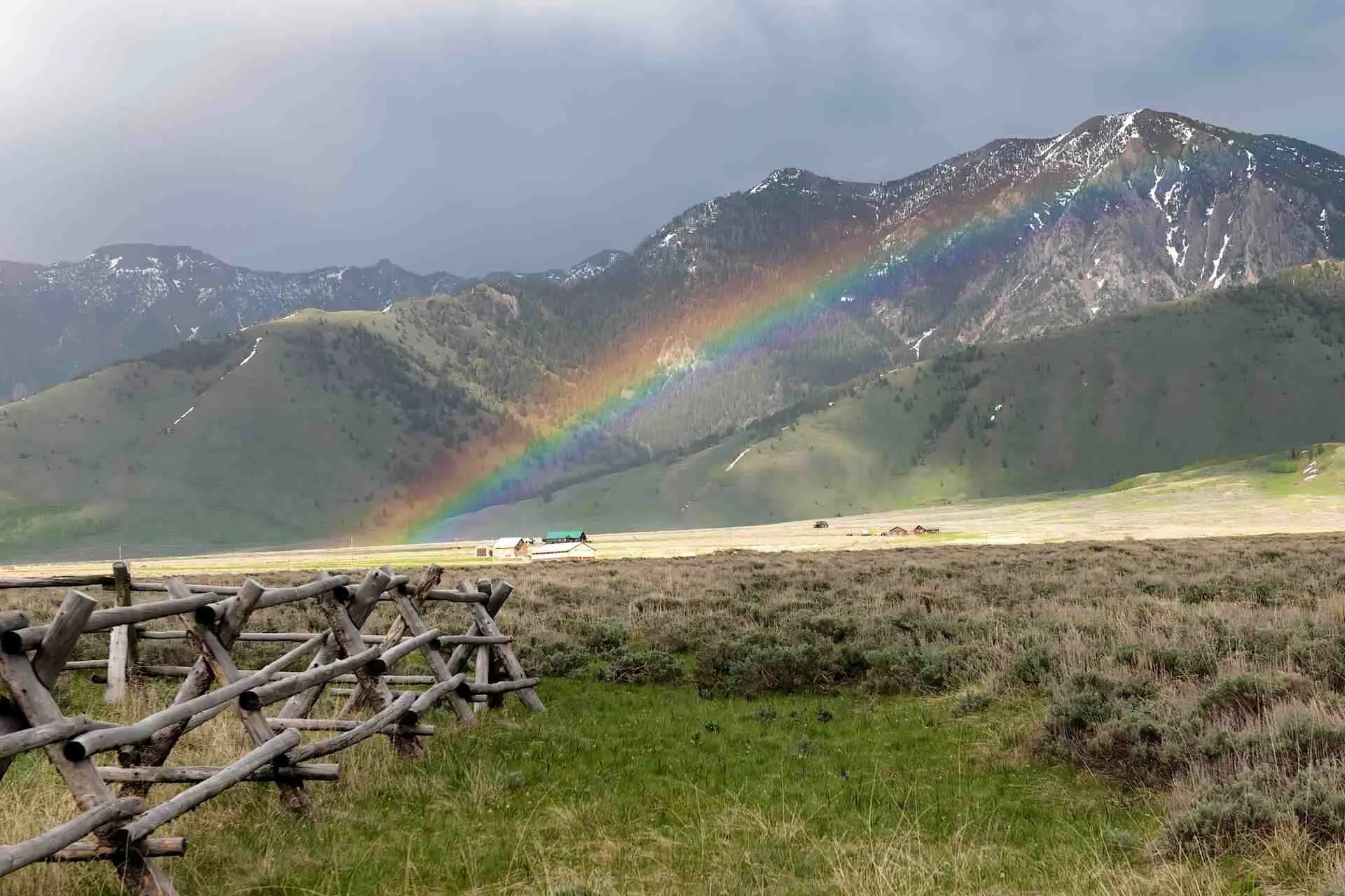 camping near yellowstone national park