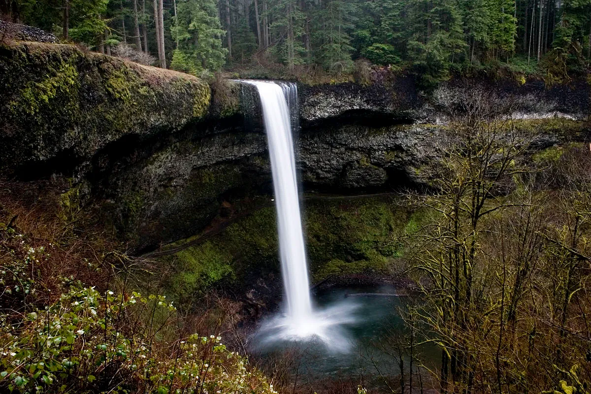 hiking trails with waterfalls