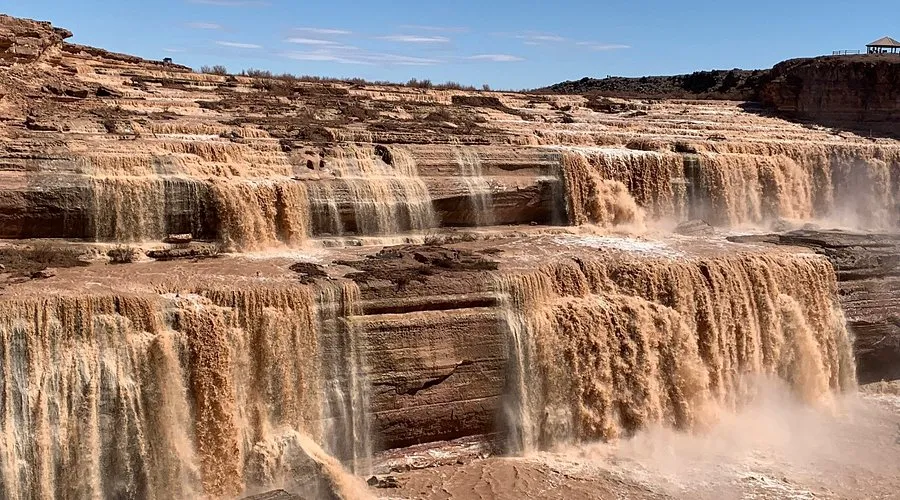 hiking trails with waterfalls