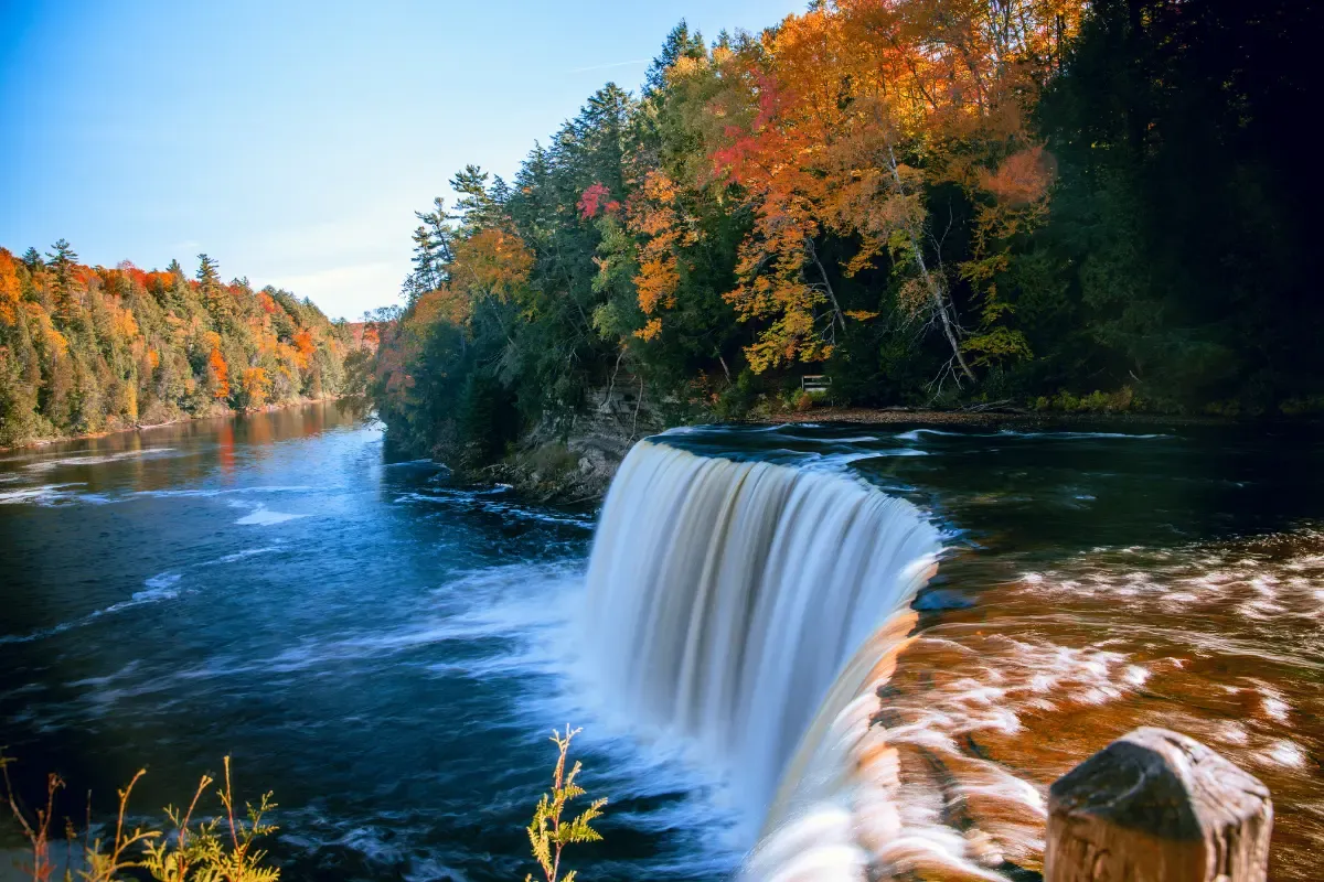 hiking trails with waterfalls