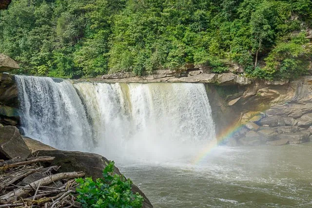 hiking trails with waterfalls