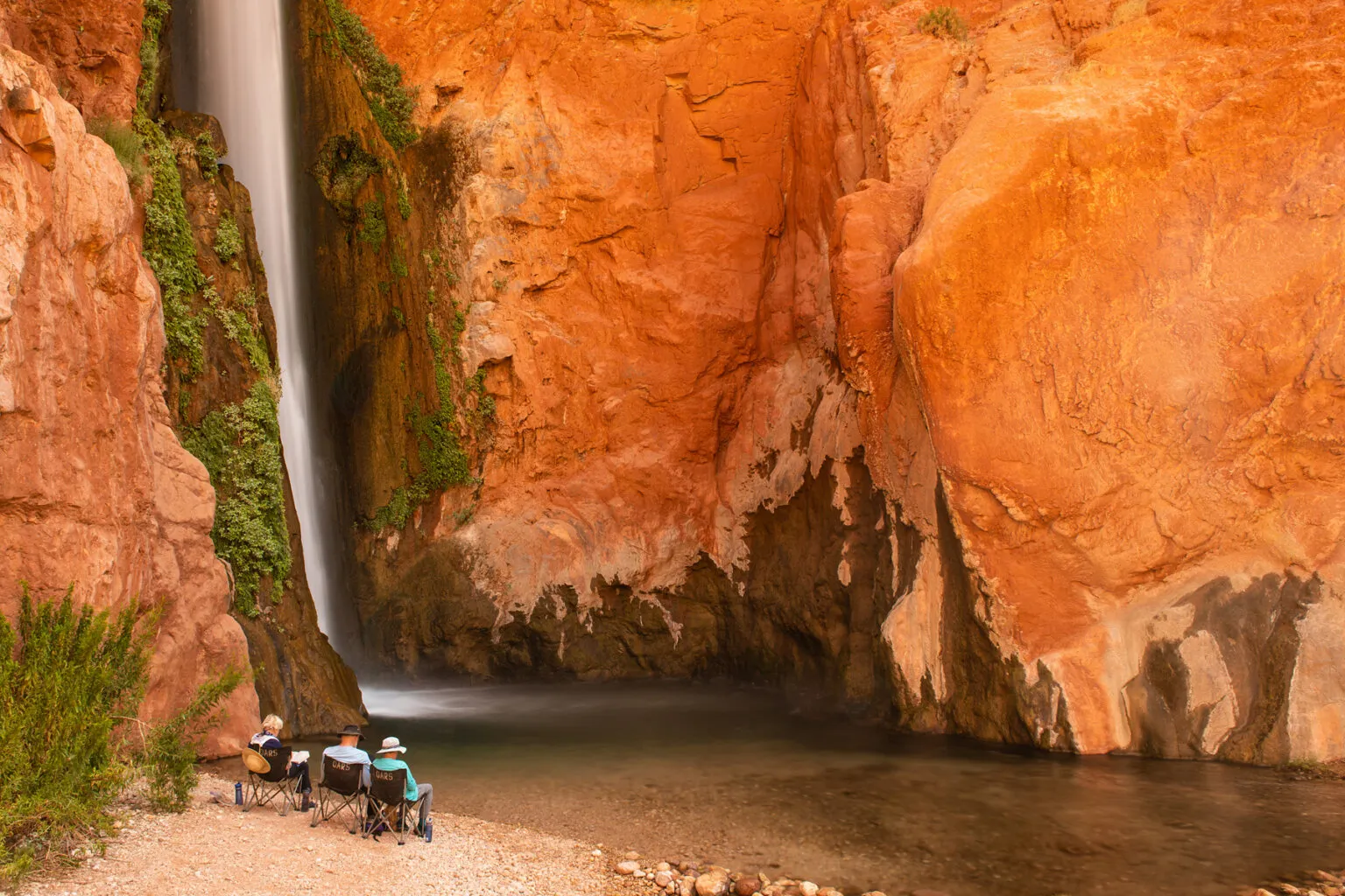 hiking trails with waterfalls